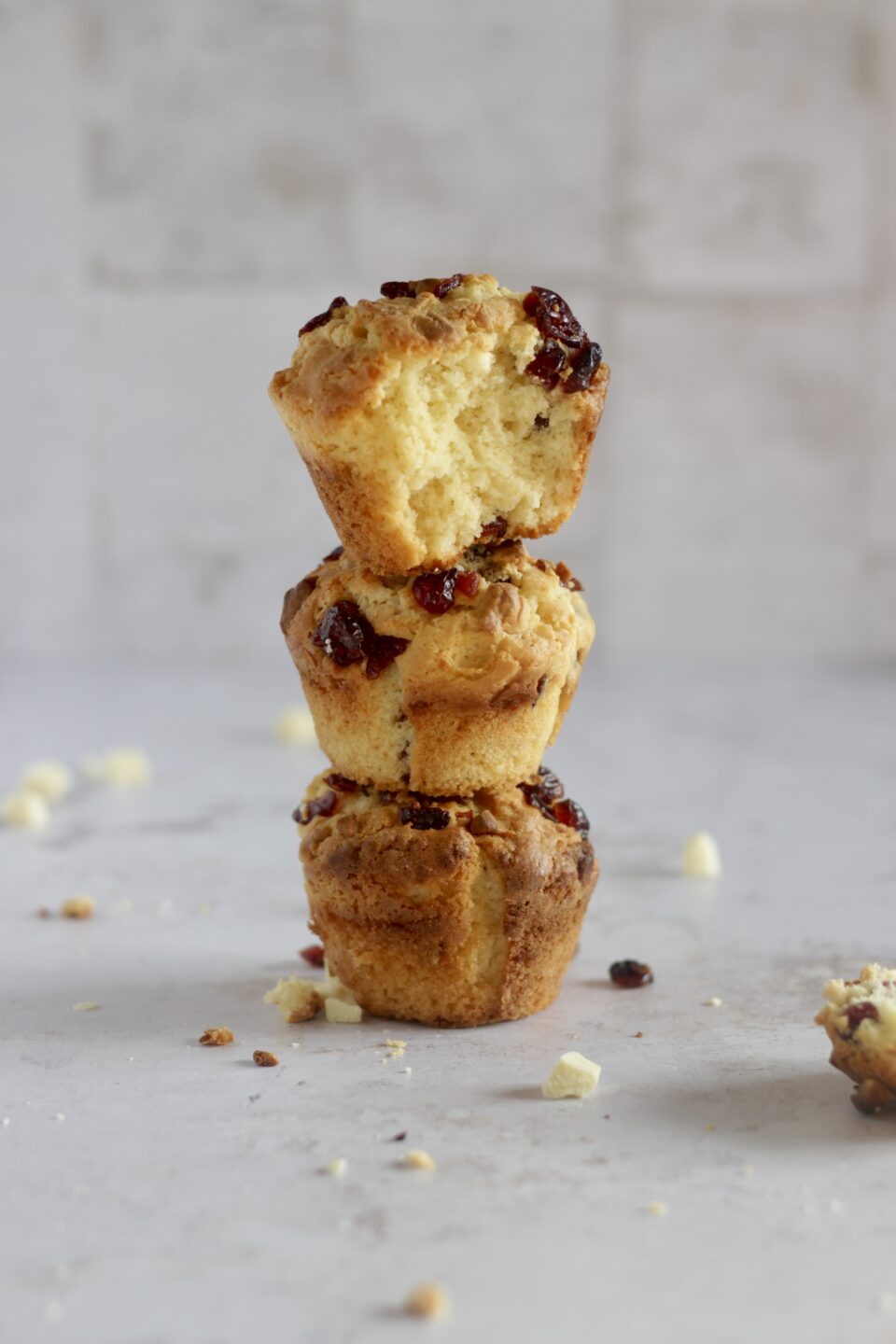 muffin con mirtilli rossi e cioccolato bianco