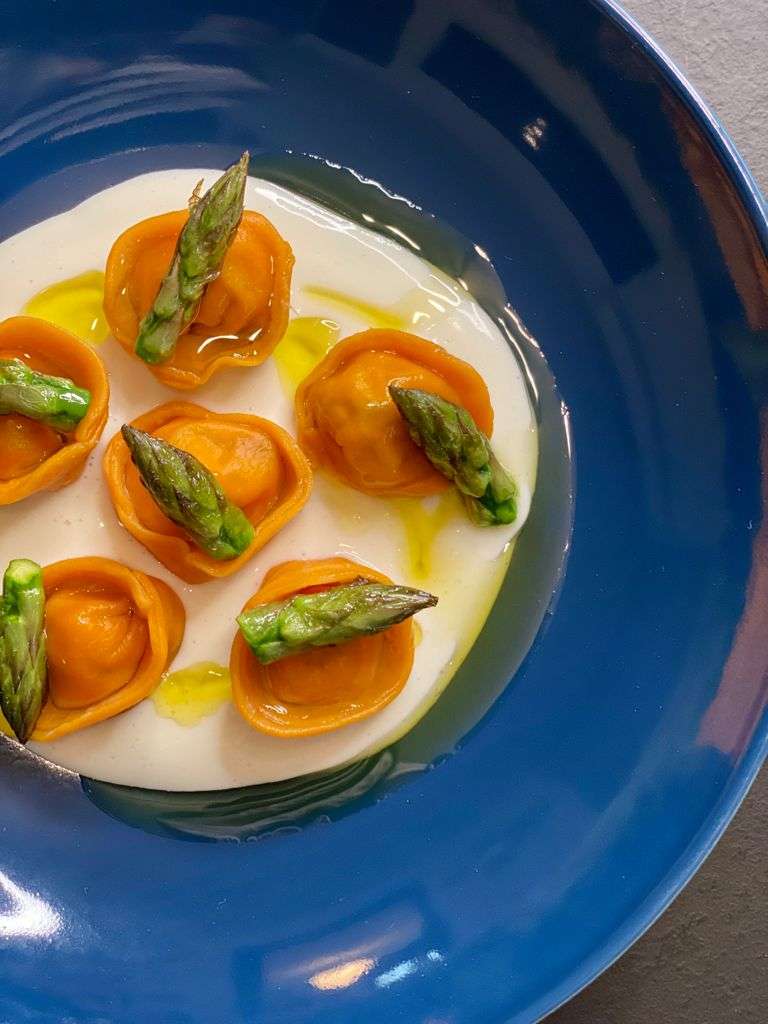 tortelli ripieni di asparagi