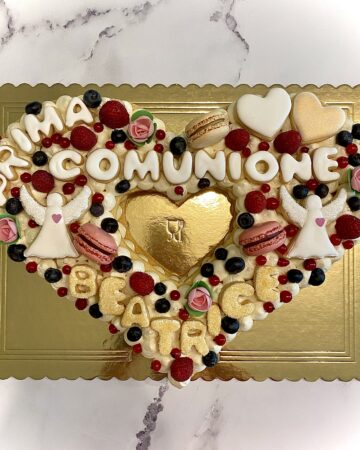 cream tart prima comunione