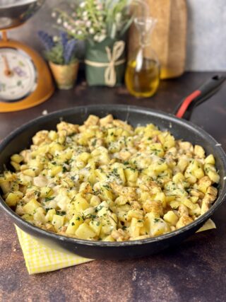 Pollo e patate in padella
