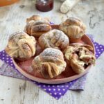 brioche intrecciate con confettura