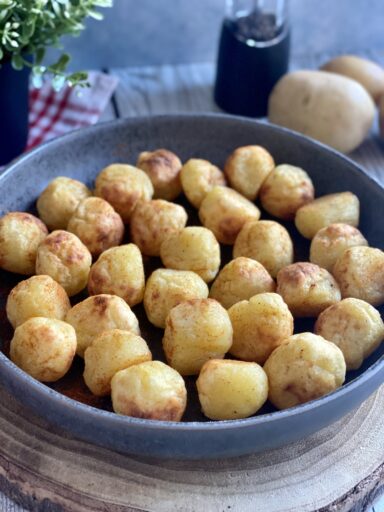 Palline di patate in friggitrice ad aria