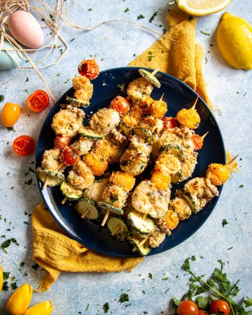 spiedini di calamari e gamberi