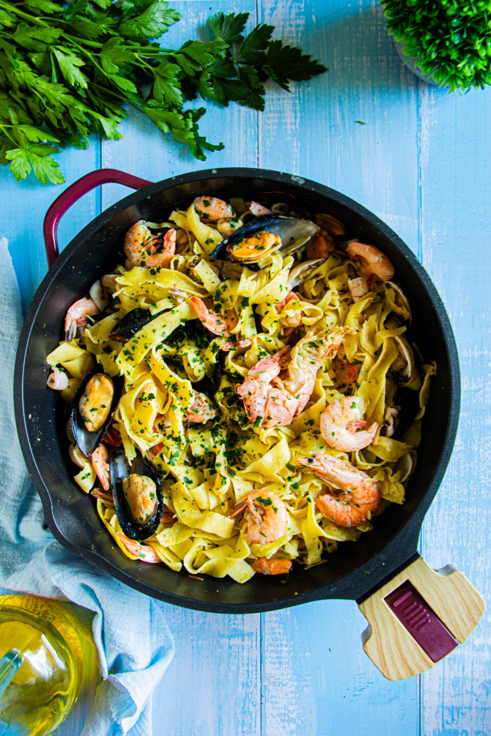 Pasta con misto scoglio