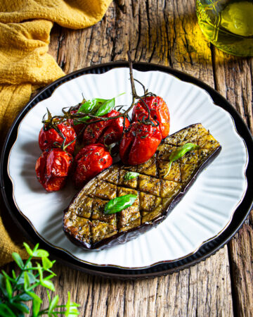 Melanzane e pomodorini arrosto